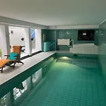 Casa Blanca Mit Privatem Schwimmbad 26 Grad Und Sauna Duisburg