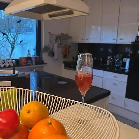 Casa Blanca Mit Privatem Schwimmbad 26 Grad Und Sauna شقة *